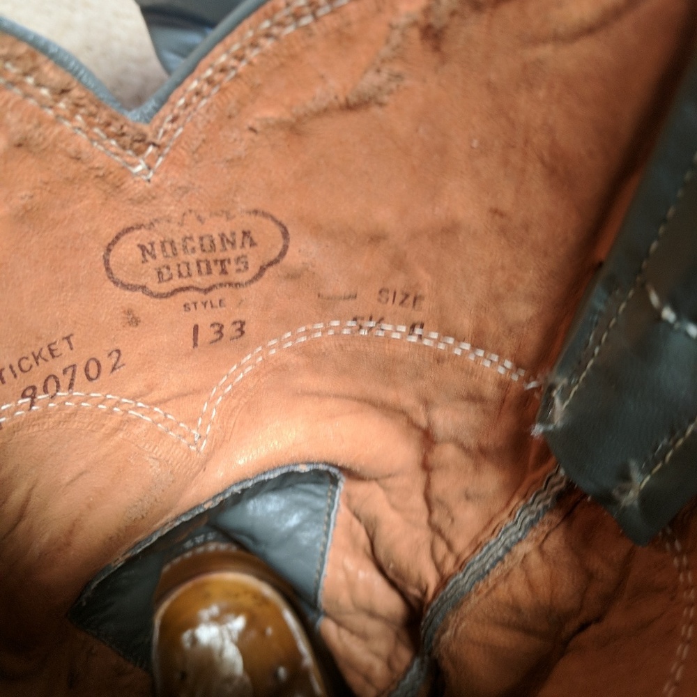 Boots - Picture 4 of 7